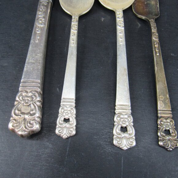 1881 Rogers Oneida Ltd Vinland Satin Stainless Flatware 1 Knife 2 Spoon 1 Fork - Picture 3 of 8